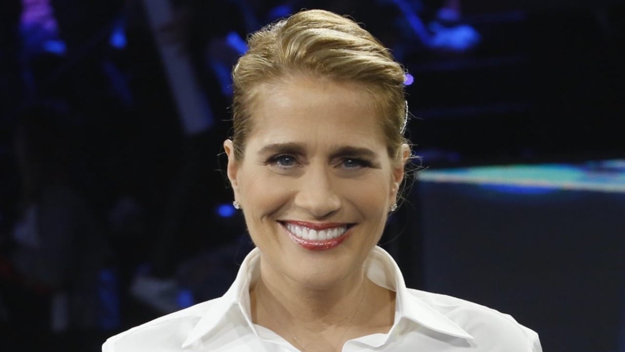 Heather Parisi sorride