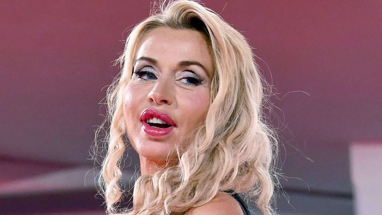 valeria marini contro gigi d alessio la clamorosa verita che in pochi sapevano kronic